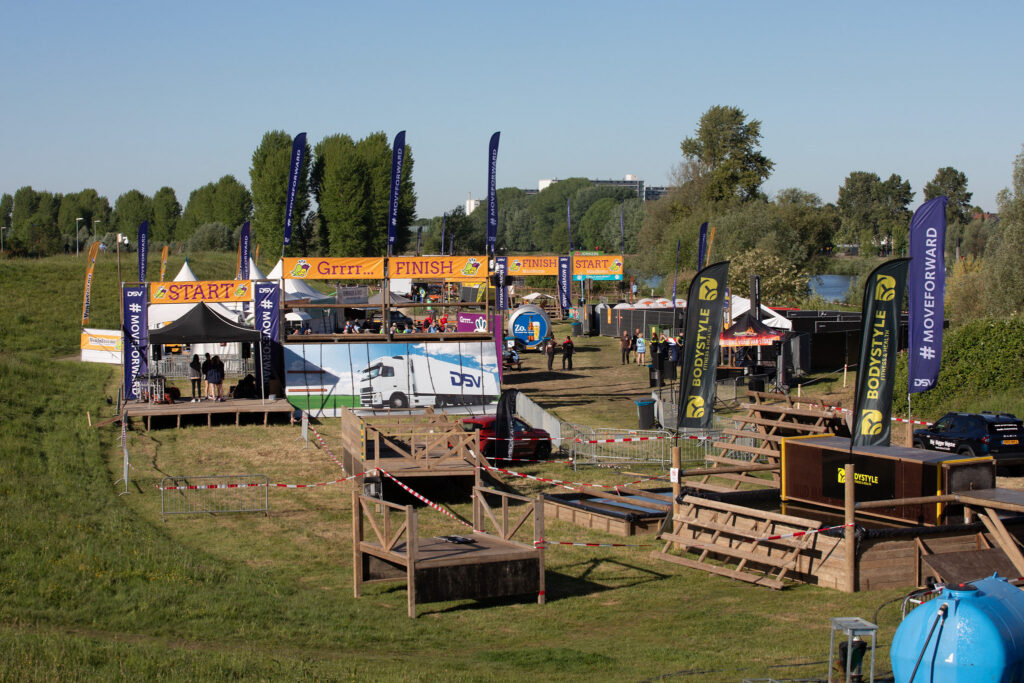 Deelnemers op het parcours van VenloStormt